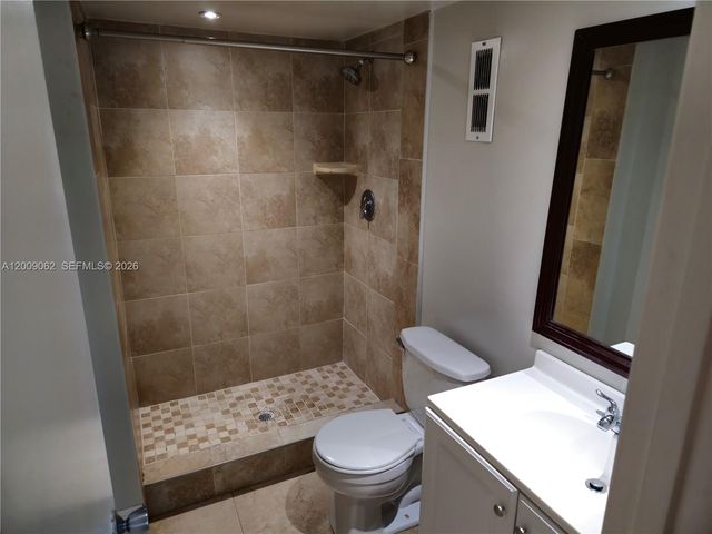 9460 Tangerine Pl 104, Davie, FL 33324