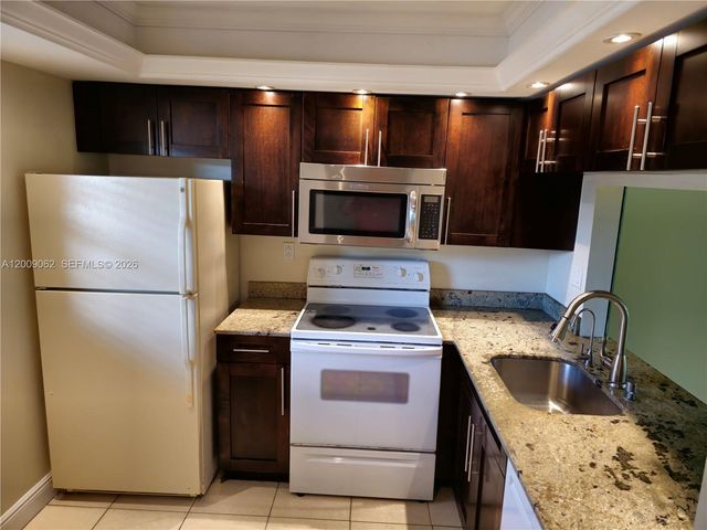 9460 Tangerine Pl 104, Davie, FL 33324