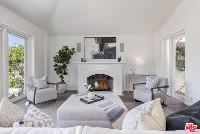 12695 Promontory Road, Los Angeles, CA 90049