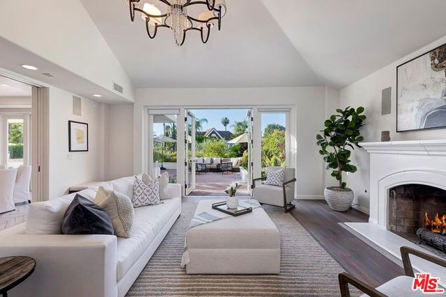 12695 Promontory Road, Los Angeles, CA 90049
