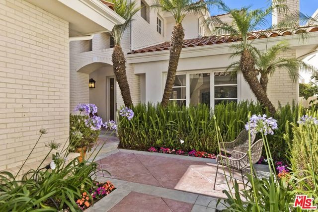 12695 Promontory Road, Los Angeles, CA 90049