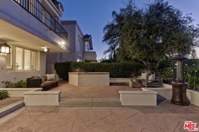 12695 Promontory Road, Los Angeles, CA 90049