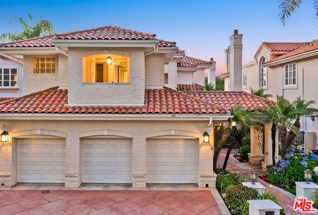 12695 Promontory Road, Los Angeles, CA 90049