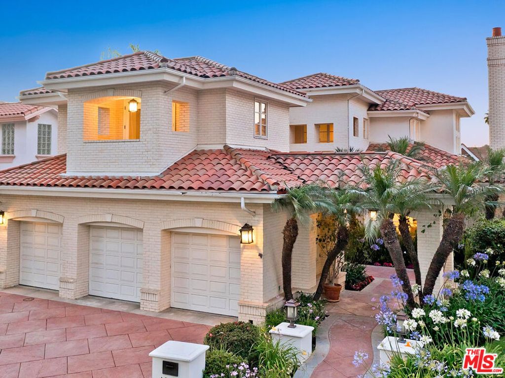 12695 Promontory Road, Los Angeles, CA 90049