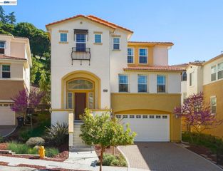 2703 Tribune Ave, Hayward, CA 94542