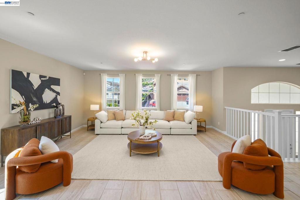 Image 2 of property listing at 2703 Tribune Ave, Hayward, CA 94542