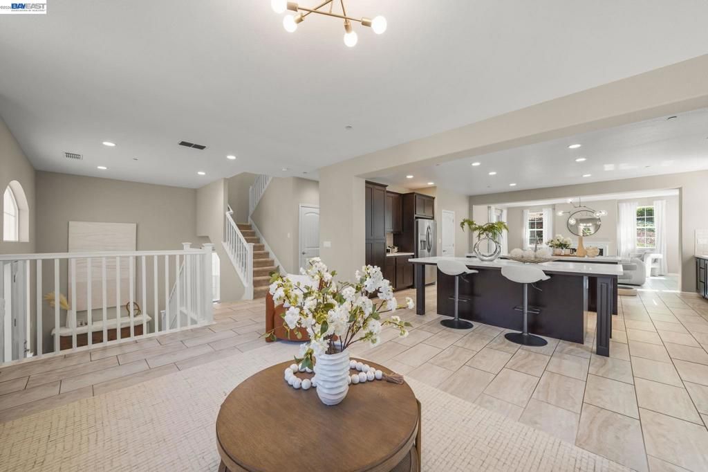 Image 3 of property listing at 2703 Tribune Ave, Hayward, CA 94542