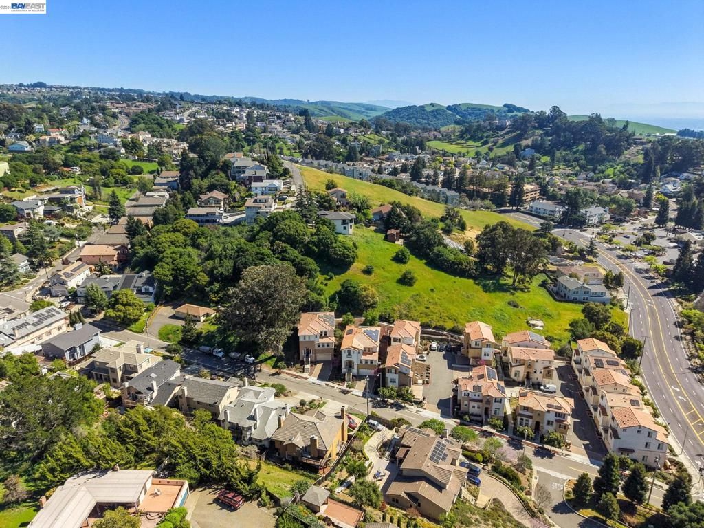 Image 50 of property listing at 2703 Tribune Ave, Hayward, CA 94542