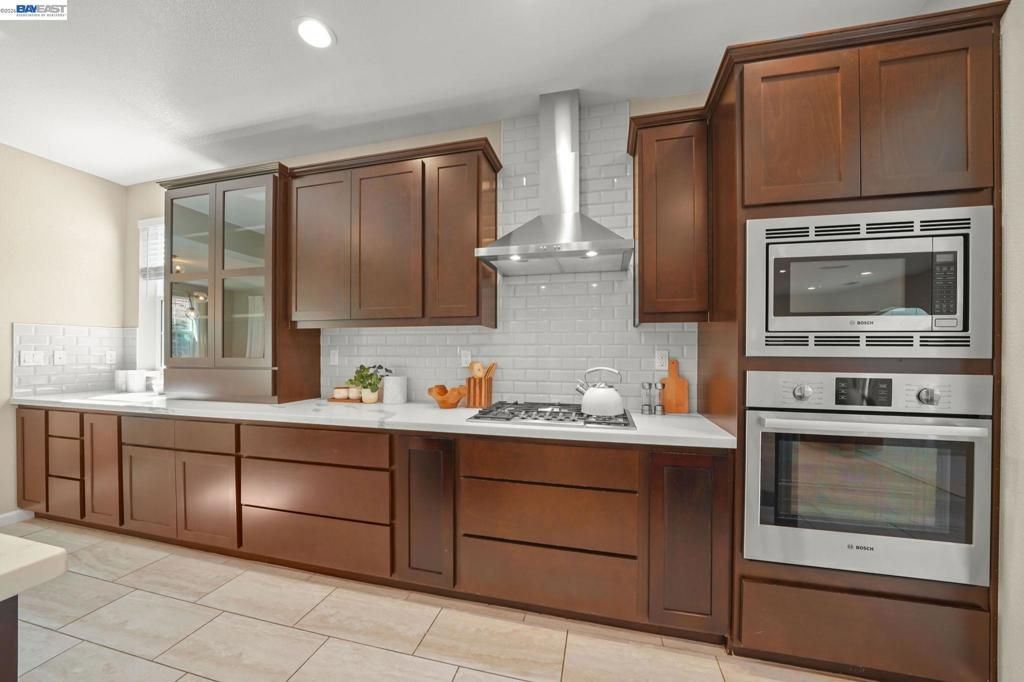 Image 7 of property listing at 2703 Tribune Ave, Hayward, CA 94542