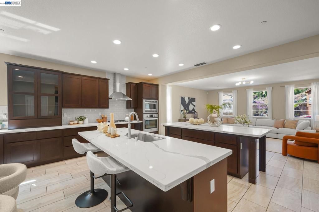 Image 9 of property listing at 2703 Tribune Ave, Hayward, CA 94542