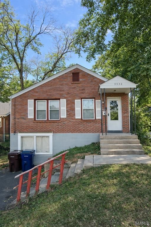 3532 Wismer Road, Breckenridge Hills, MO 63074