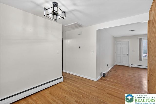 58 Colonial Road, Hanover Twp, PA 18109