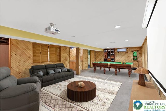 58 Colonial Road, Hanover Twp, PA 18109