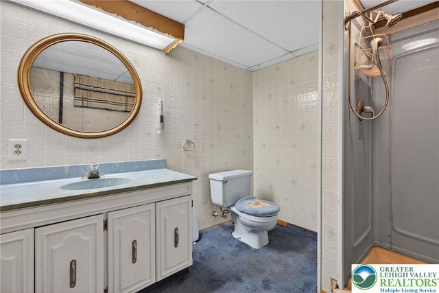 58 Colonial Road, Hanover Twp, PA 18109