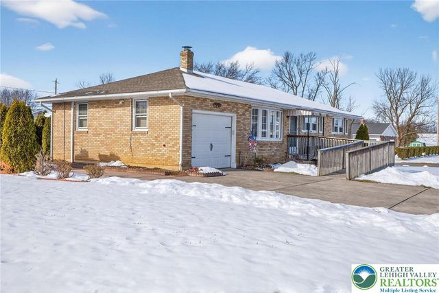 58 Colonial Road, Hanover Twp, PA 18109