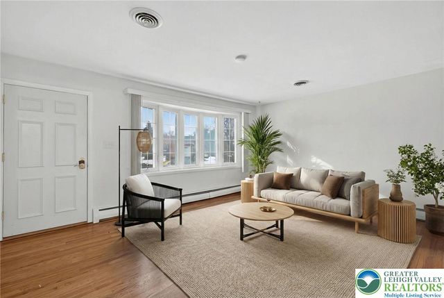 58 Colonial Road, Hanover Twp, PA 18109