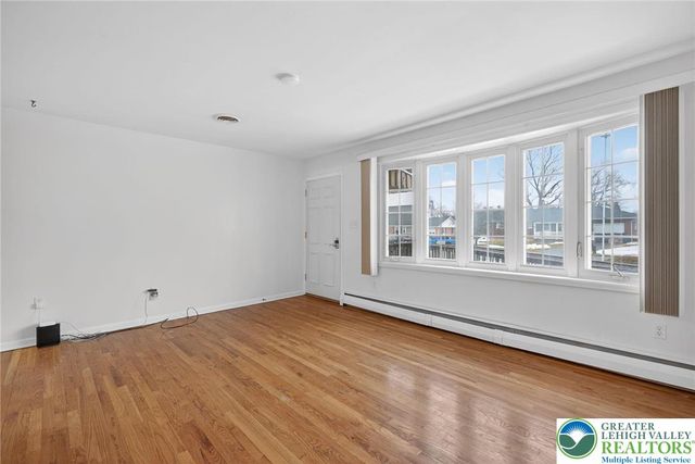 58 Colonial Road, Hanover Twp, PA 18109