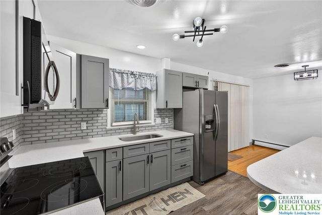 58 Colonial Road, Hanover Twp, PA 18109