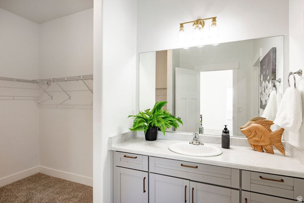 Image 14 of property listing at 13536 S POOLE DR #E303, Riverton, UT 84096