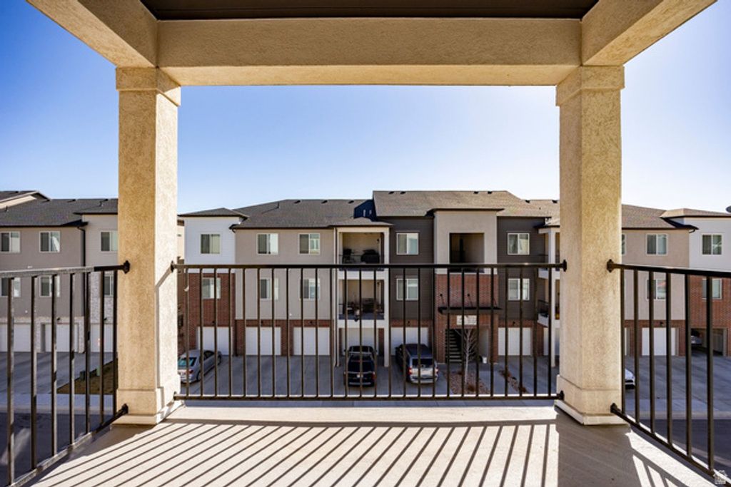 Image 19 of property listing at 13536 S POOLE DR #E303, Riverton, UT 84096