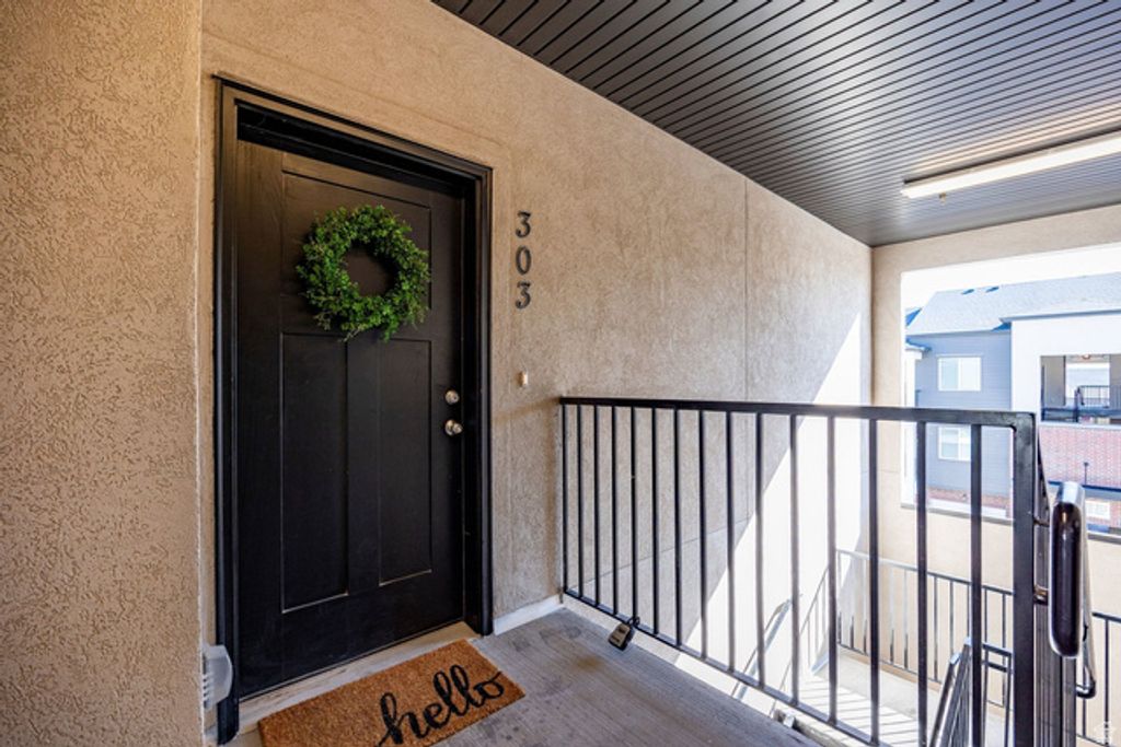 Image 21 of property listing at 13536 S POOLE DR #E303, Riverton, UT 84096