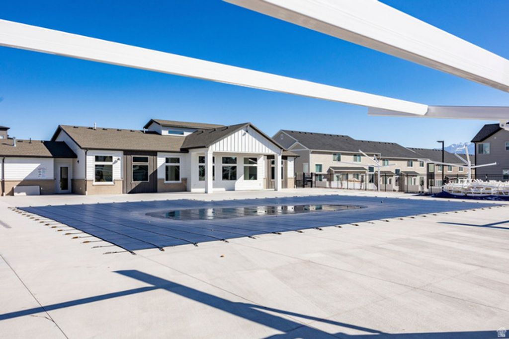 Image 24 of property listing at 13536 S POOLE DR #E303, Riverton, UT 84096