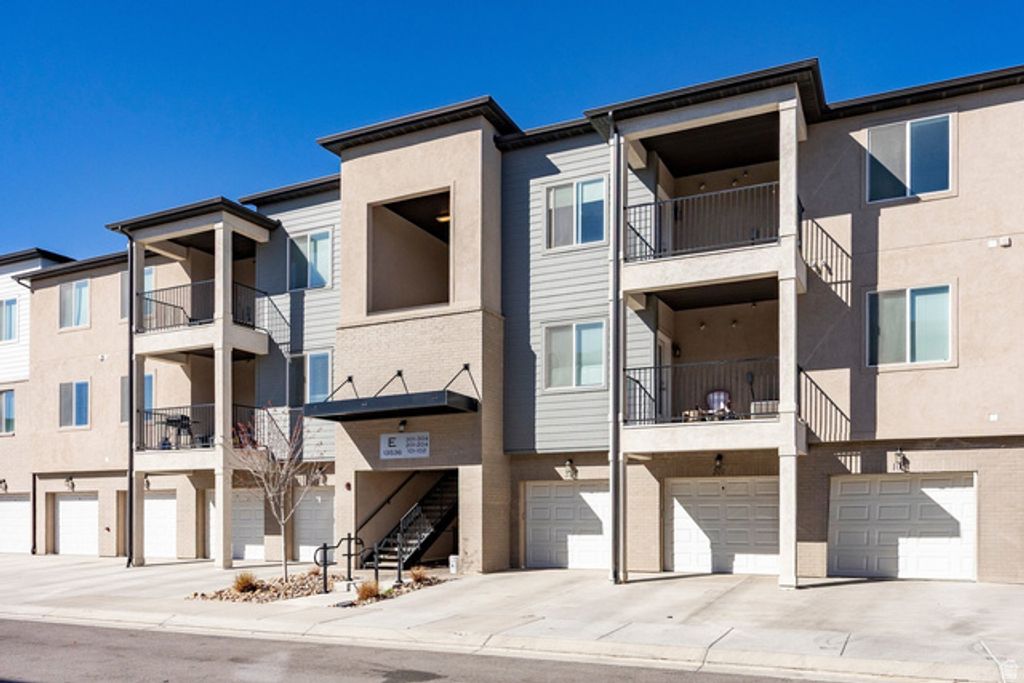Image 25 of property listing at 13536 S POOLE DR #E303, Riverton, UT 84096