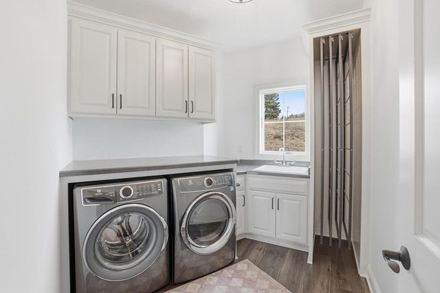 N87W25037 Bay COURT, Lisbon, WI 53089