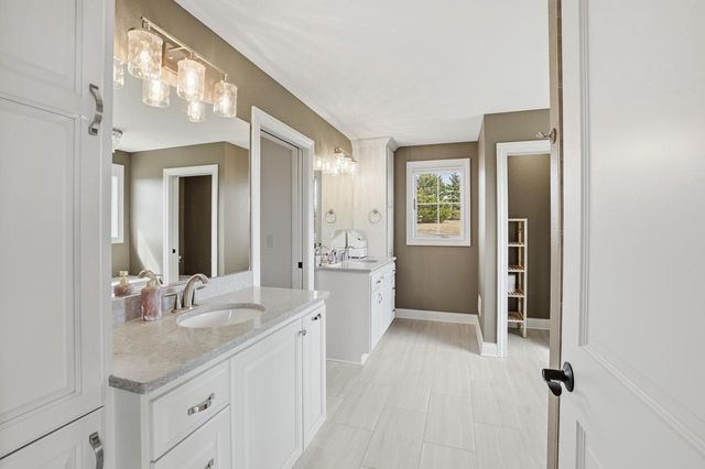 N87W25037 Bay COURT, Lisbon, WI 53089