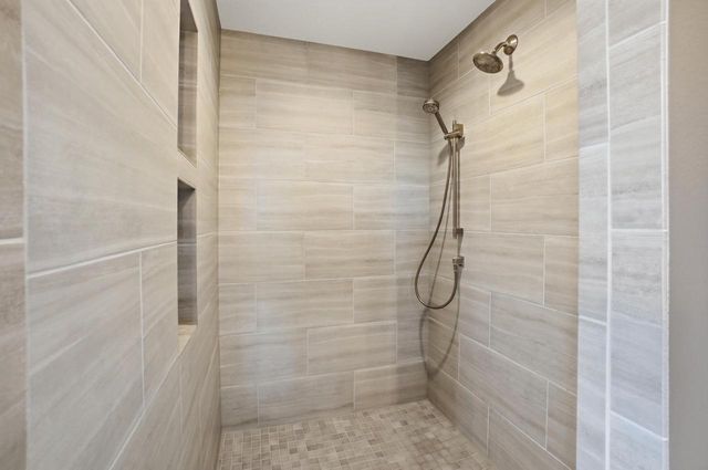 N87W25037 Bay COURT, Lisbon, WI 53089