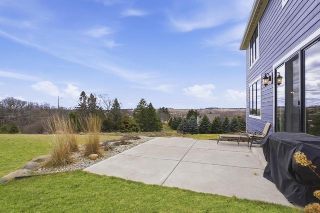 N87W25037 Bay COURT, Lisbon, WI 53089