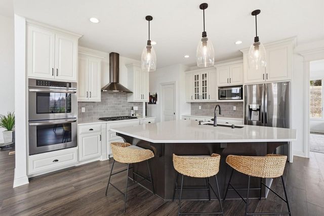 N87W25037 Bay COURT, Lisbon, WI 53089