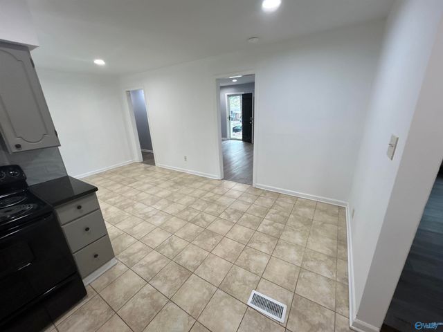 6202 Valley Park Drive, Huntsville, AL 35810