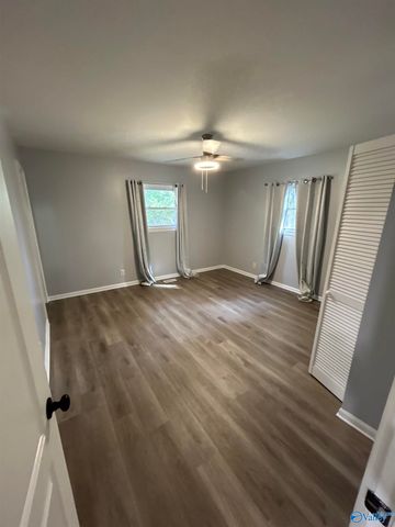 6202 Valley Park Drive, Huntsville, AL 35810