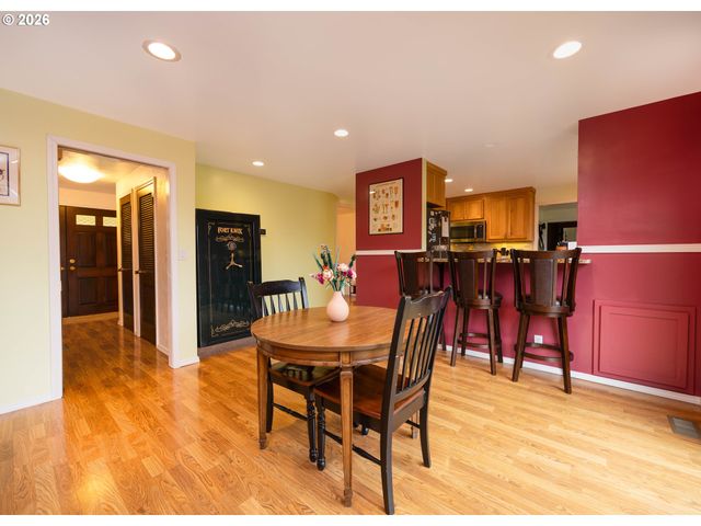 215 JONQUIL Ave, Eugene, OR 97404