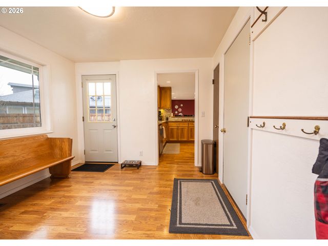 215 JONQUIL Ave, Eugene, OR 97404