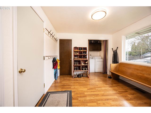 215 JONQUIL Ave, Eugene, OR 97404