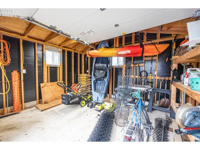 215 JONQUIL Ave, Eugene, OR 97404