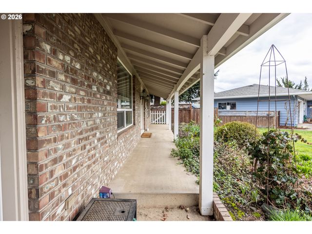 215 JONQUIL Ave, Eugene, OR 97404