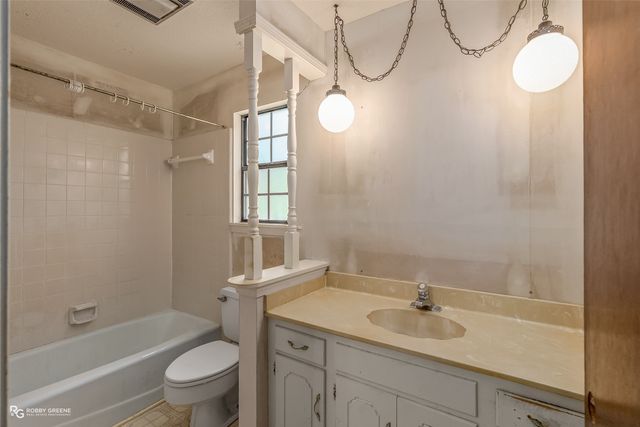 209 Winterwood Drive, Shreveport, LA 71106