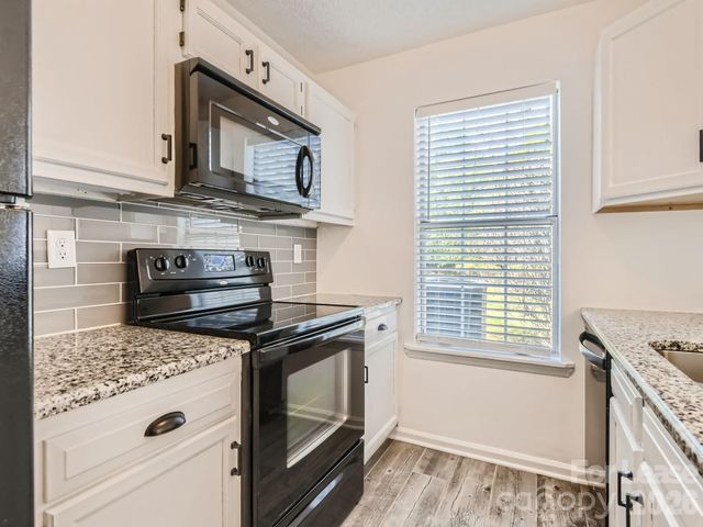 8281 Golf Ridge Drive, Charlotte, NC 28277