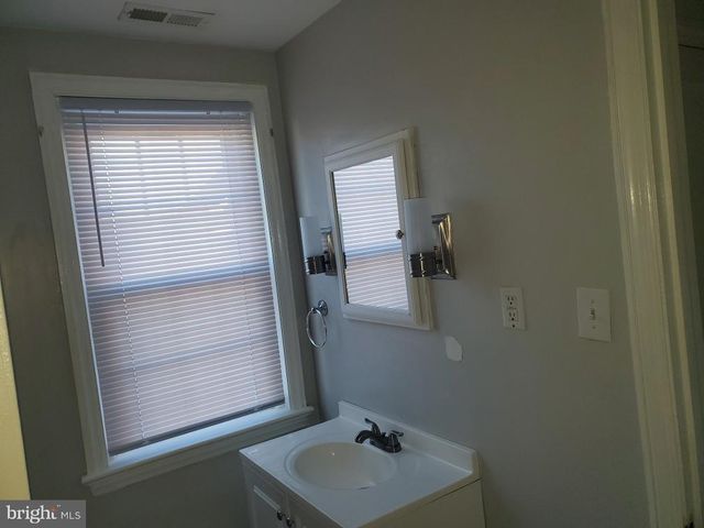5 WINSTON AVE, Wilmington, DE 19804