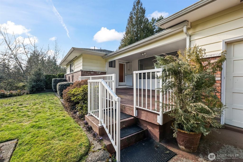 14516 SE 178th Place, Renton, WA 98058
