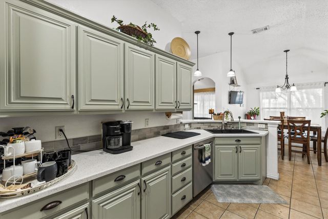 313 Leisure Lane, Waxahachie, TX 75165