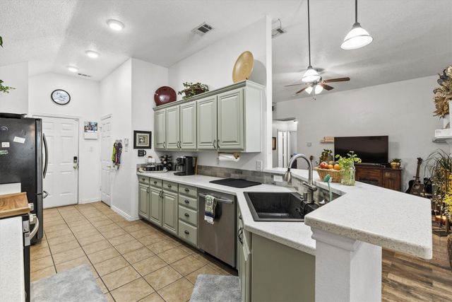313 Leisure Lane, Waxahachie, TX 75165