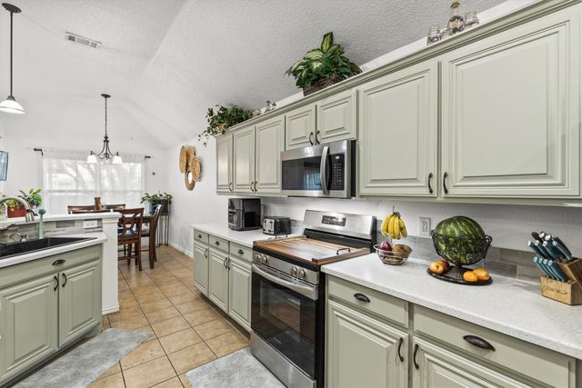 313 Leisure Lane, Waxahachie, TX 75165