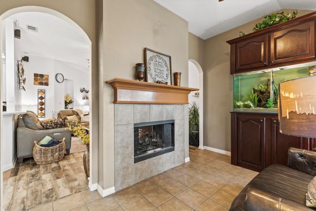 313 Leisure Lane, Waxahachie, TX 75165