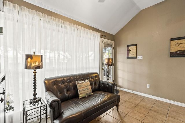 313 Leisure Lane, Waxahachie, TX 75165