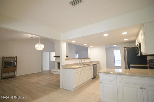 139 TARRASA Drive, Jacksonville, FL 32225