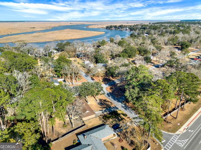 39 Ogeechee Drive, Richmond Hill, GA 31324